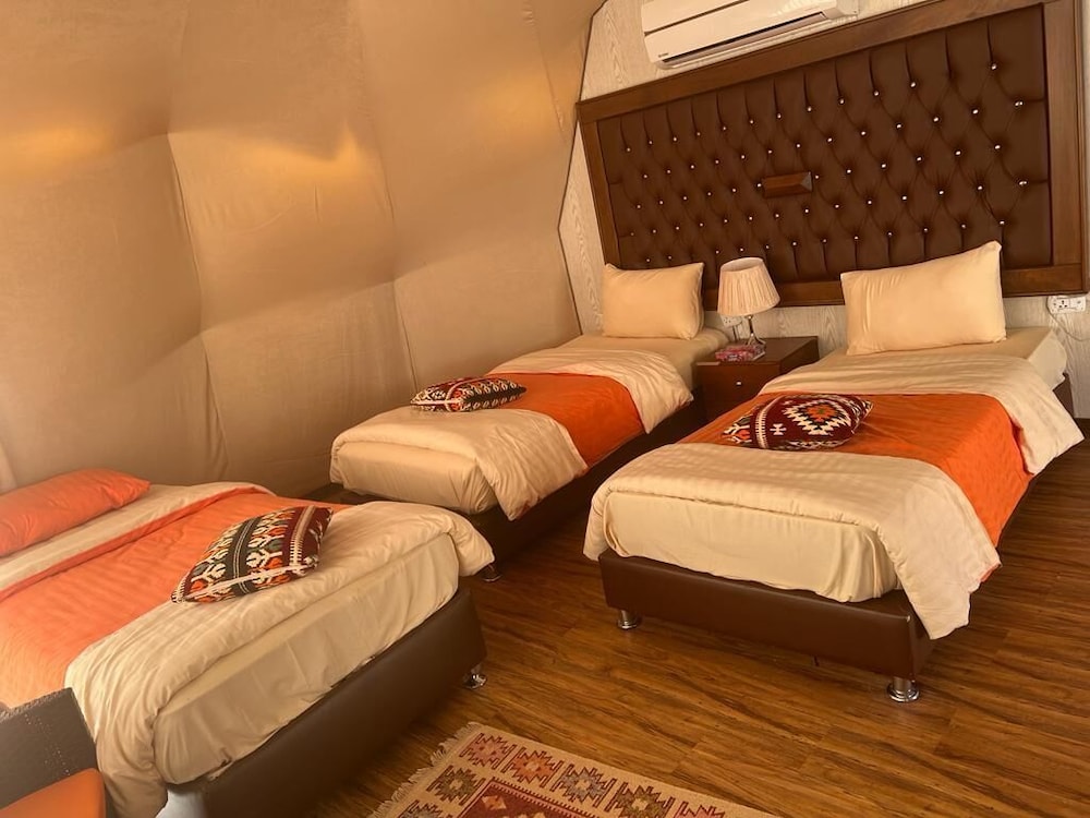 Sharah Luxury Camp view 4