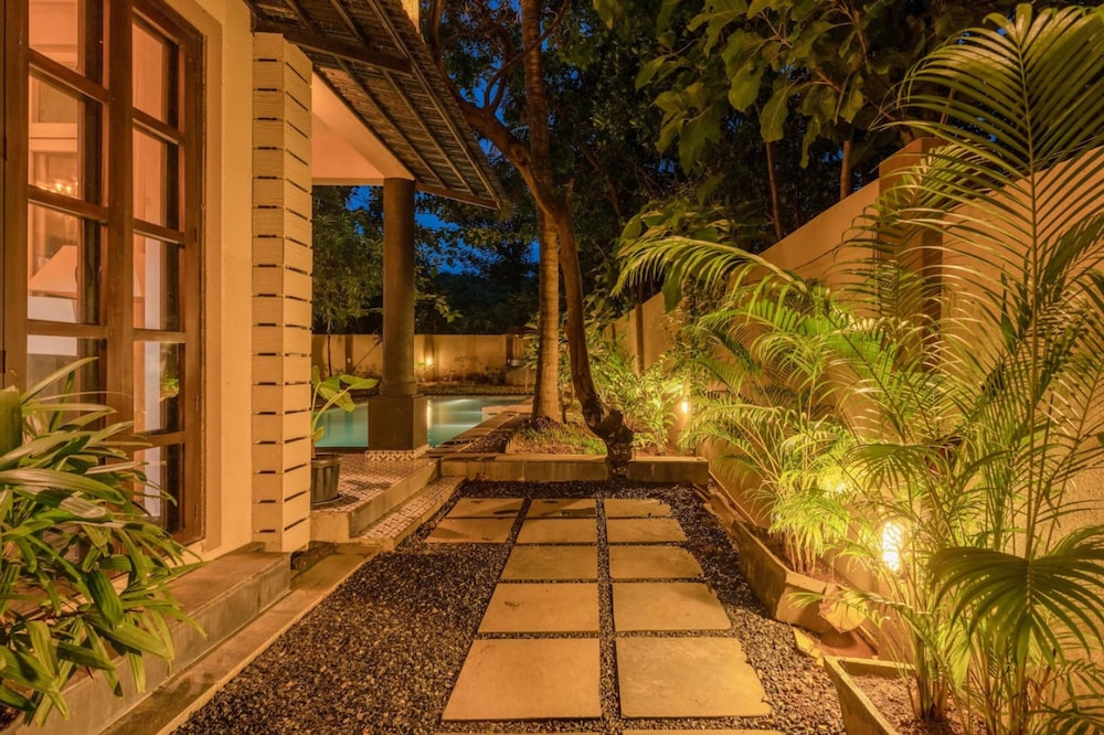4BR w Pool in Morjim - Villa Corsa by Hireavilla