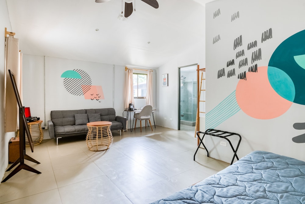 Slumber Party Tamarindo