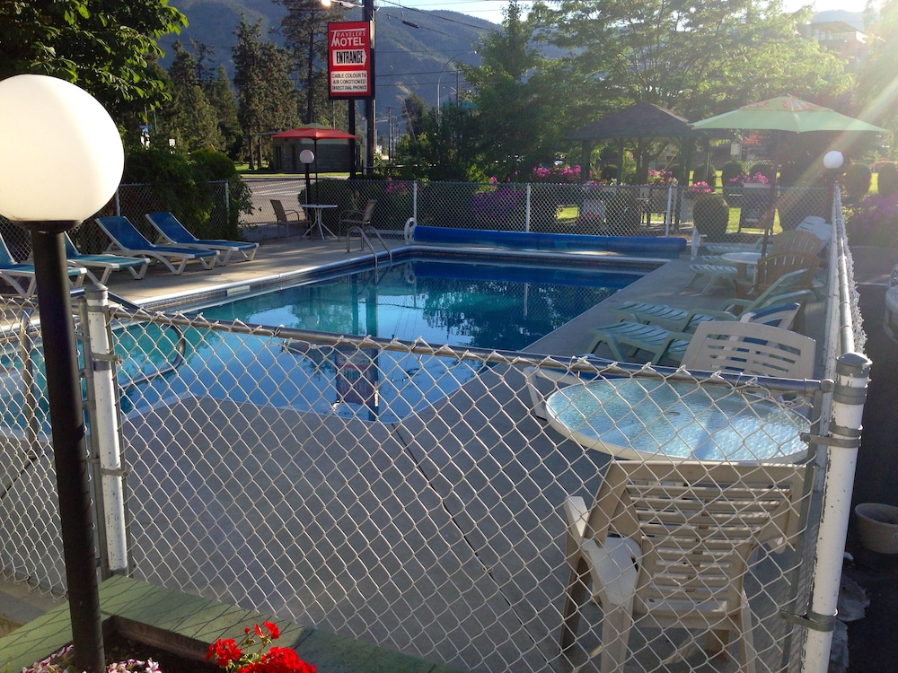 Travelers Motel