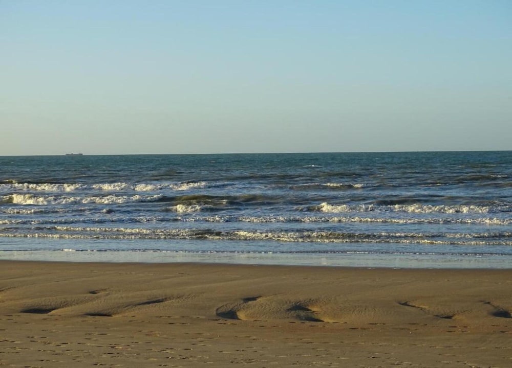 Apartment in Nieuwpoort Near Sandy Beaches