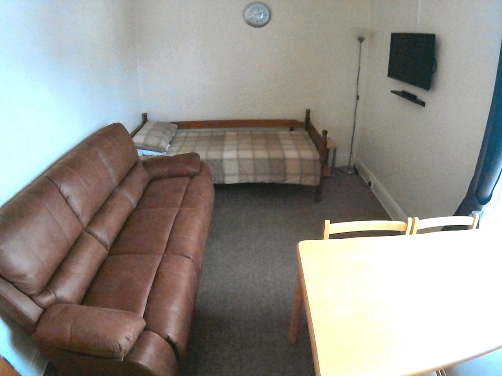 Cleveland Court Apartments