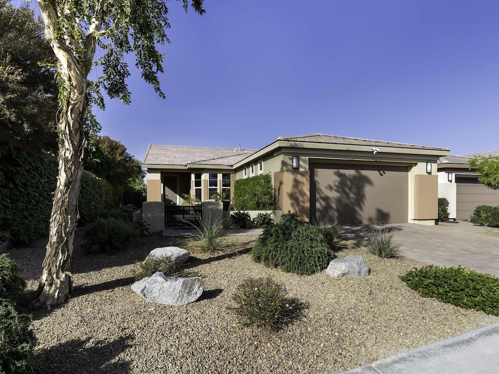 Paso Fino at the Polo Club 2 Bdrm 2 Bath w Pool