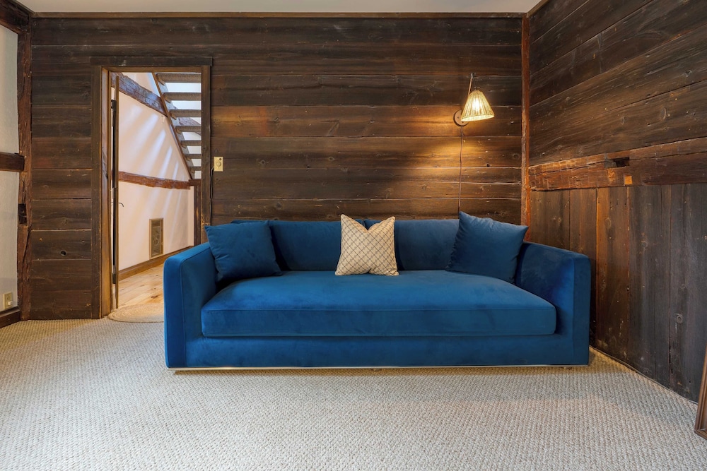 Historic Barn Retreat w/ Pool & Pond Views Longview Pond Lodge by Avantstay