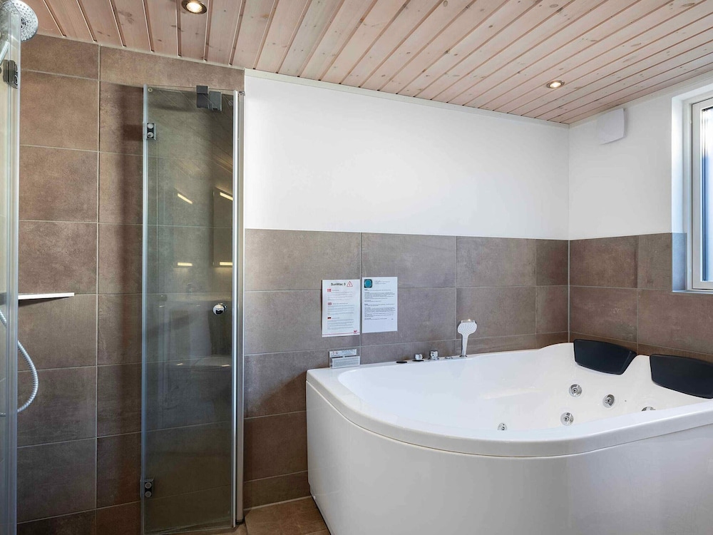 5 Star Holiday Home in Glesborg