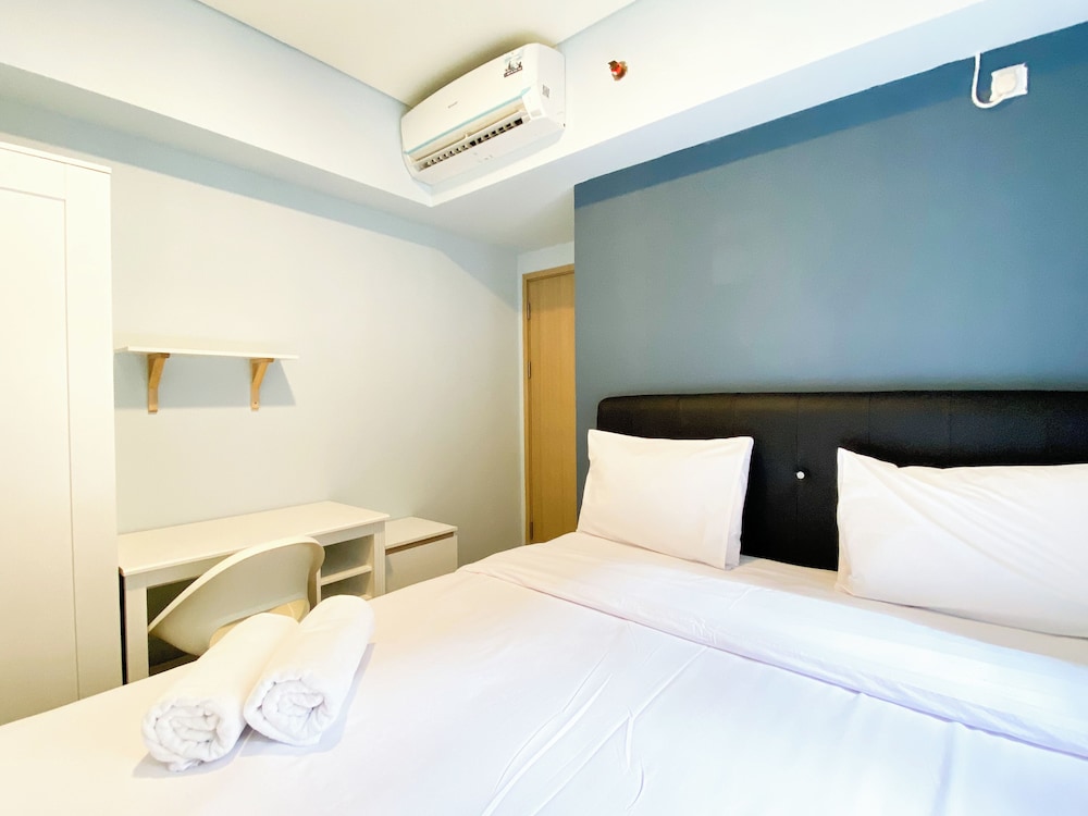 Good And Homey 2Br At Meikarta Apartment