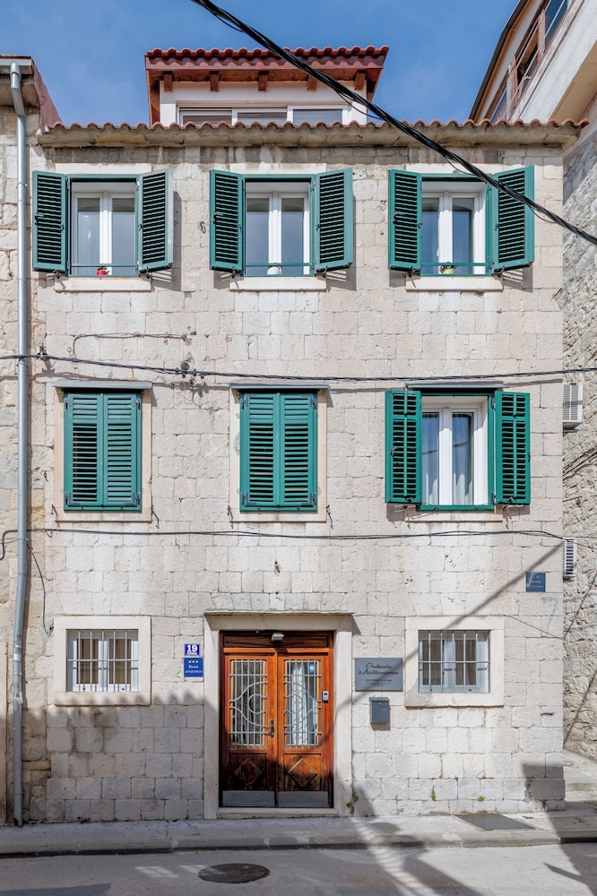 Heritage Carollini, Two-Story Residence