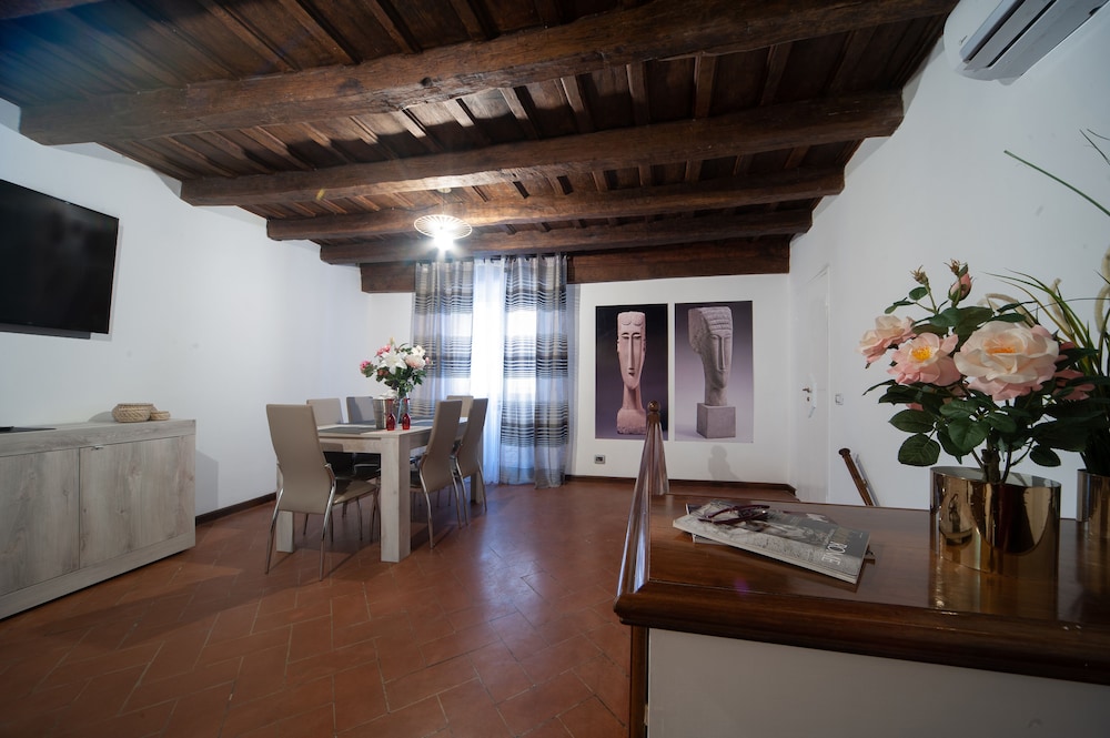 StarHome NAVONA