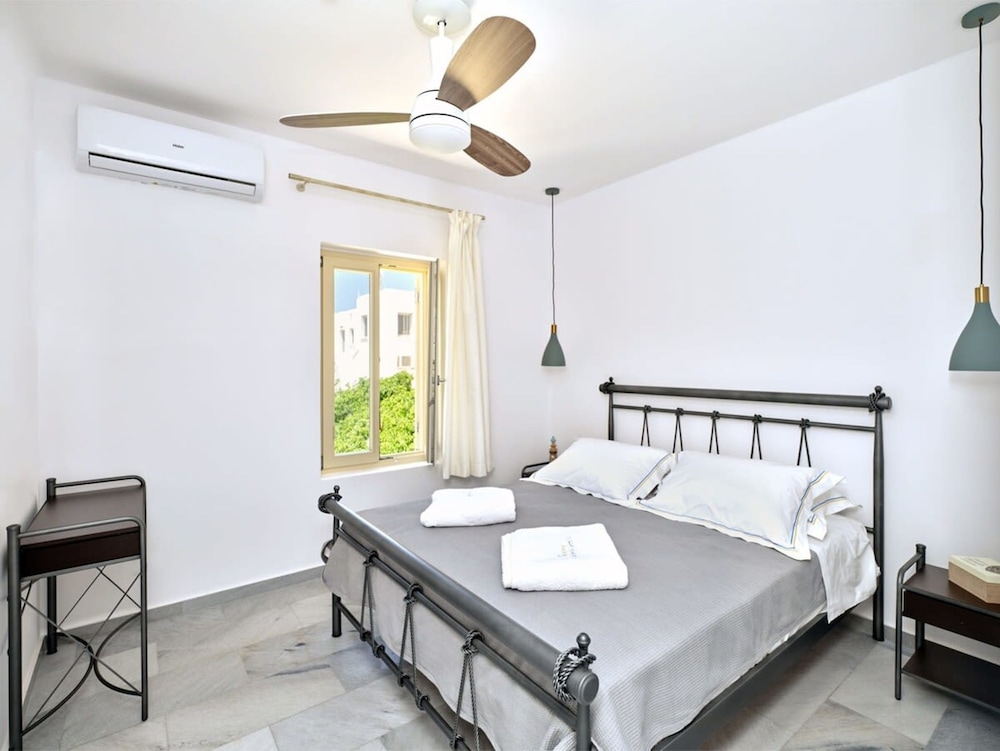 Villa Maria - Naoussa Boats Blue Sandy Suite