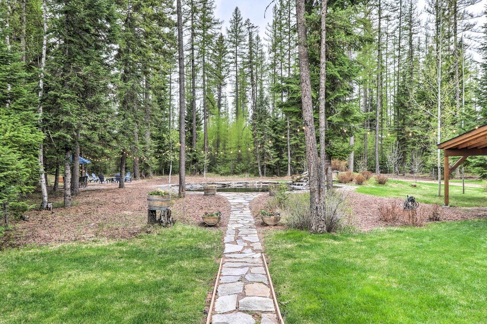 Enchanting Glacier Park Getaway by Flathead Lake! view 2