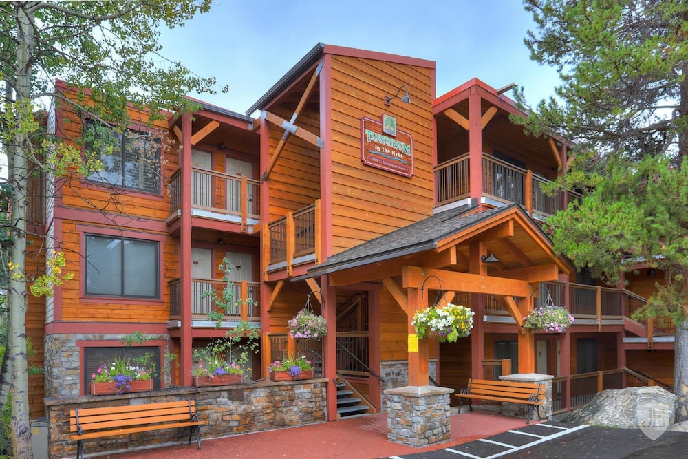 Tannenbaum By The River 2 Bedroom Condo by RedAwning view 4