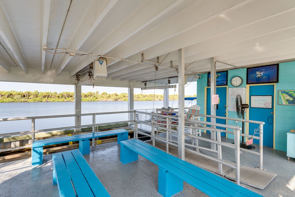Pet-friendly Venice Vacation Rental, 3 Mi to Beach