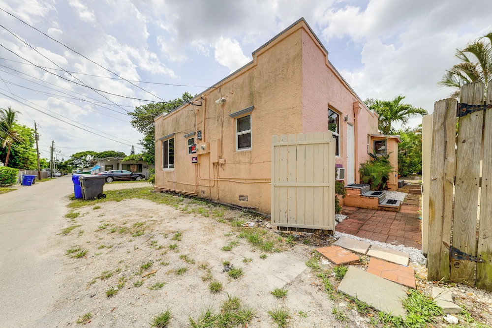 3 Mi to Beach: Pet-friendly Gem in Hollywood