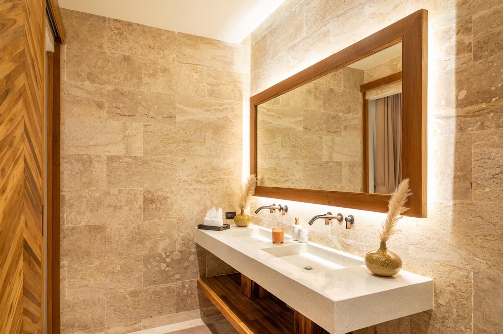 1Bedroom Villa Close to Fisherman KBR27