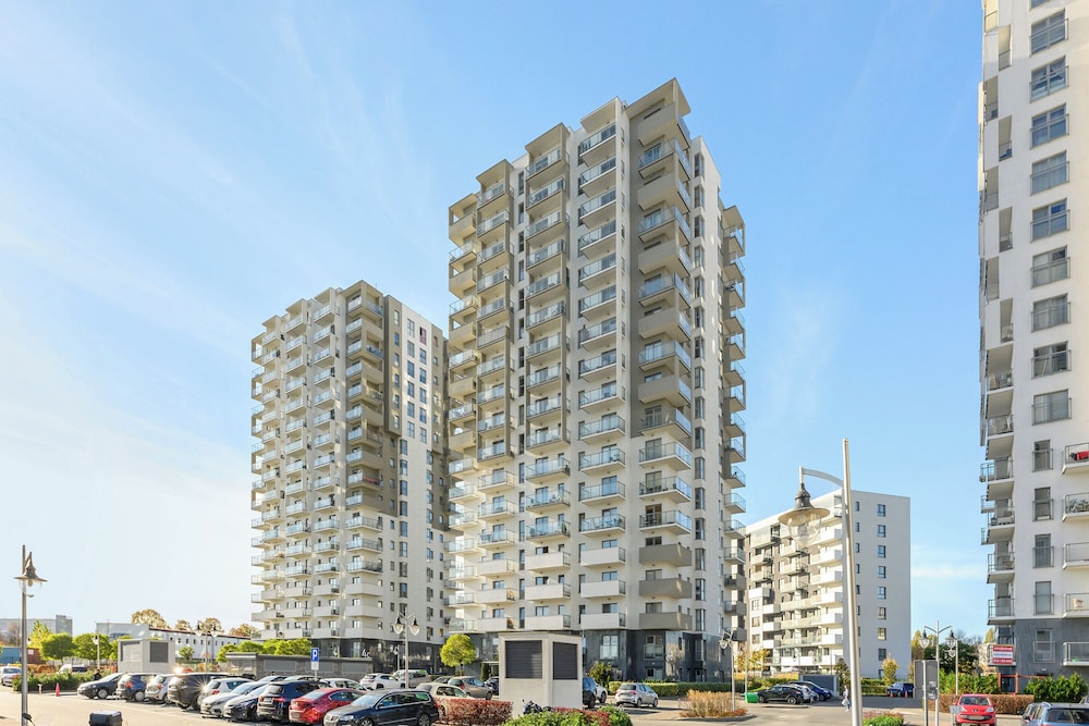 Albatross Tower by Grand Apartments view 2