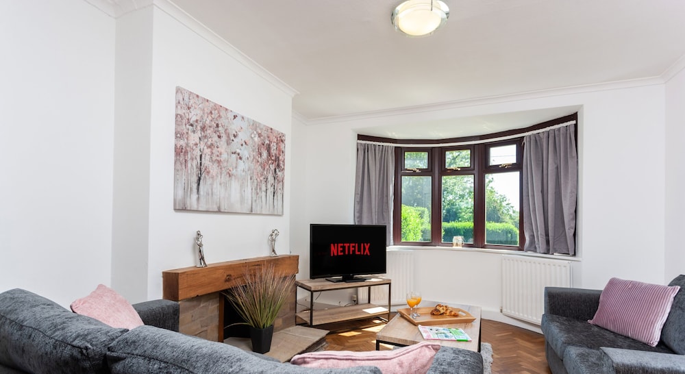 HC Property - Mountford