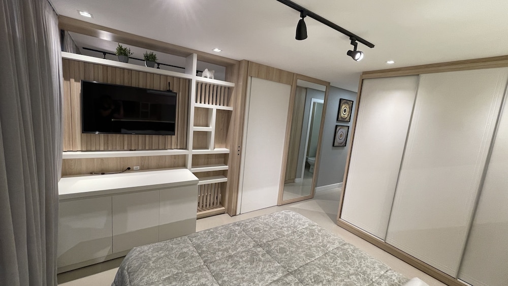 Riverside Residence