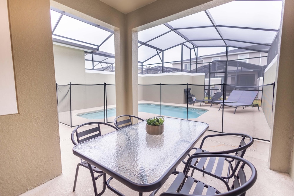2901 SS - 4BR - Serene Retreat at Storybook Lake