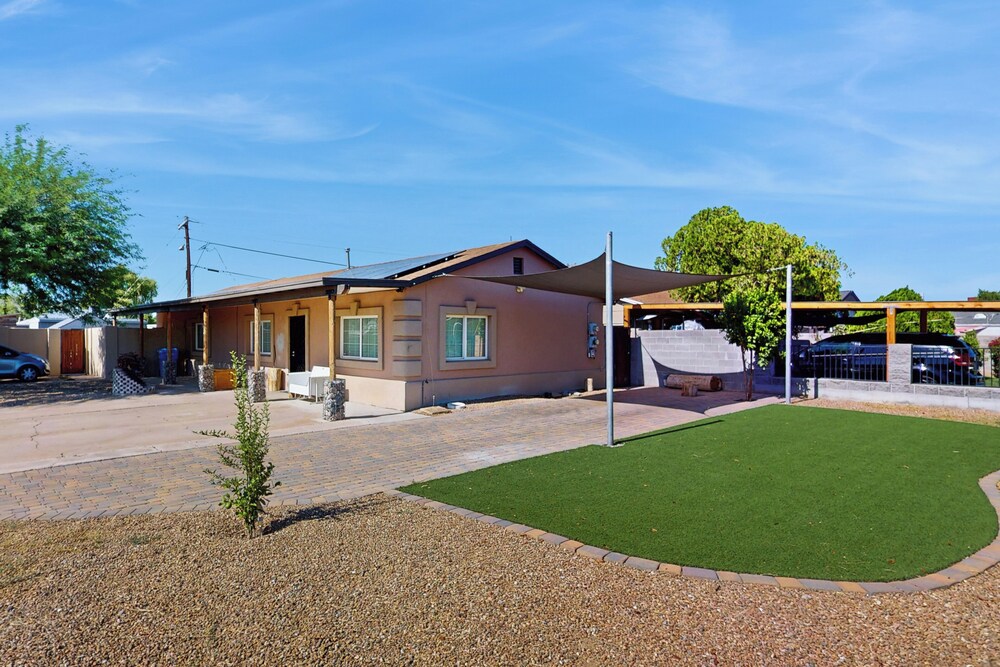 Home in Great Location - AC, W & D, Dog Friendly