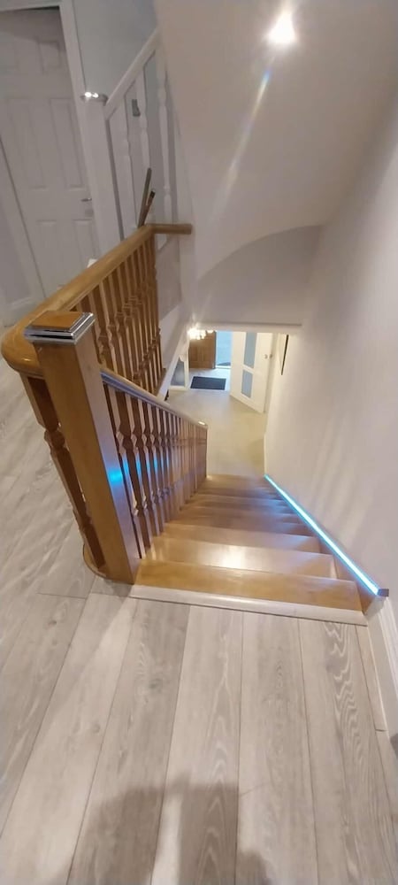 Bromley Manor - Spacious 11 Bedroom House
