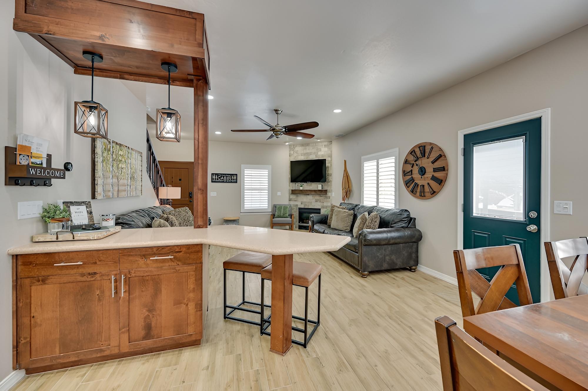 Family-friendly Flagstaff Home With Hot Tub view 2