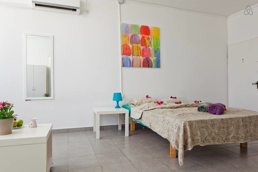 Ha-Carmel Market Apartment
