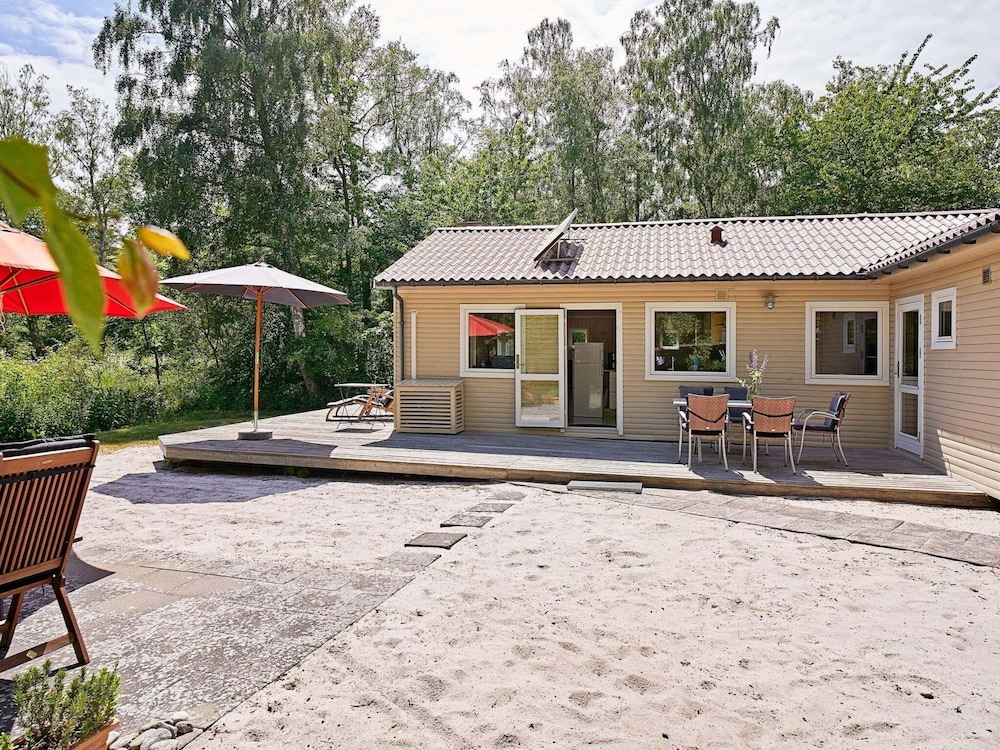 6 Person Holiday Home in Nexo view 3