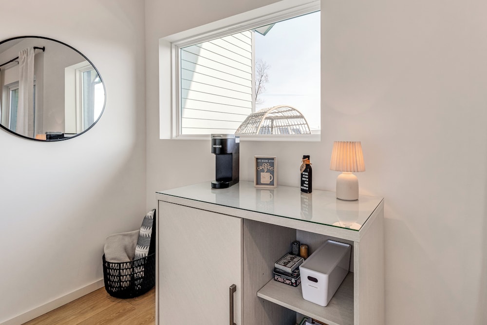 < 2 Mi to Dtwn: Modern Townhome in Knoxville