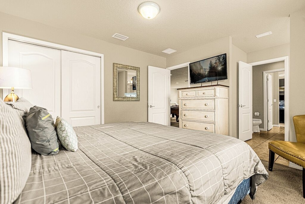 9BR Luxury Vacation Villa near Disney