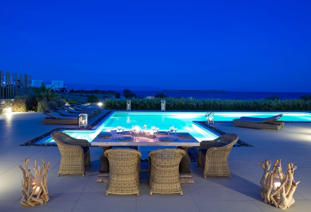 Aelia Paros Villas