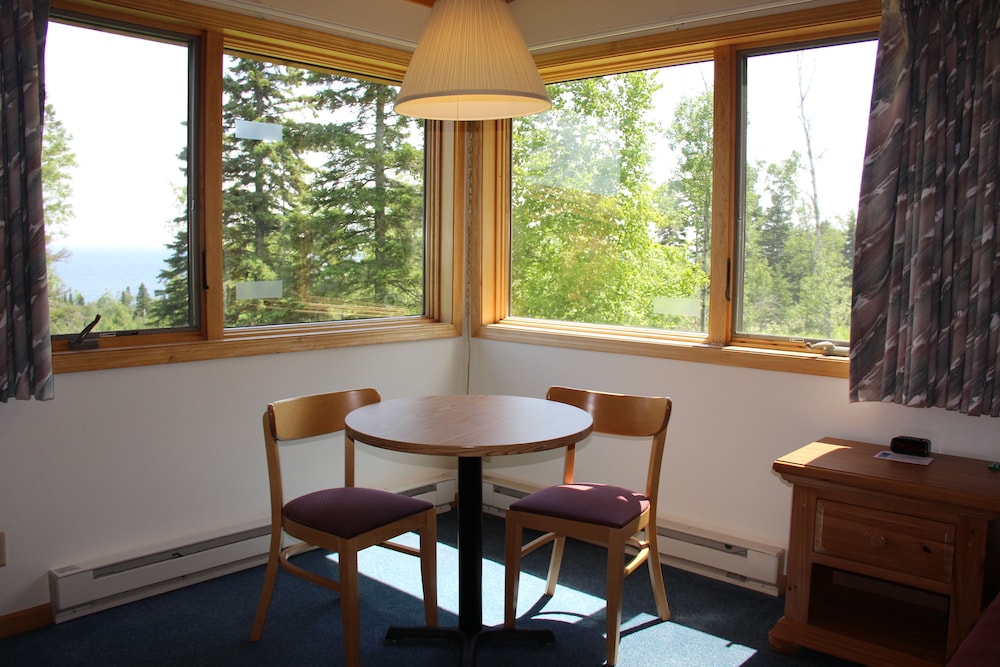 Superior Ridge Resort Motel