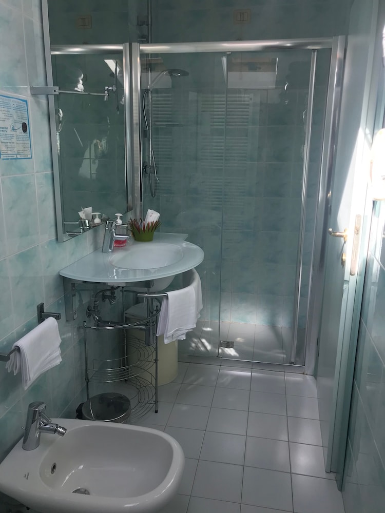 Hotel Eros Residence