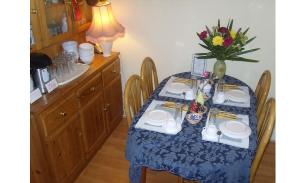 Oxford Vacations - Athena Guest House - Property Image 5