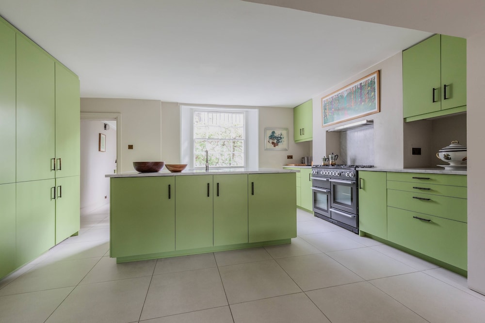 Hemingford Road IV by Onefinestay
