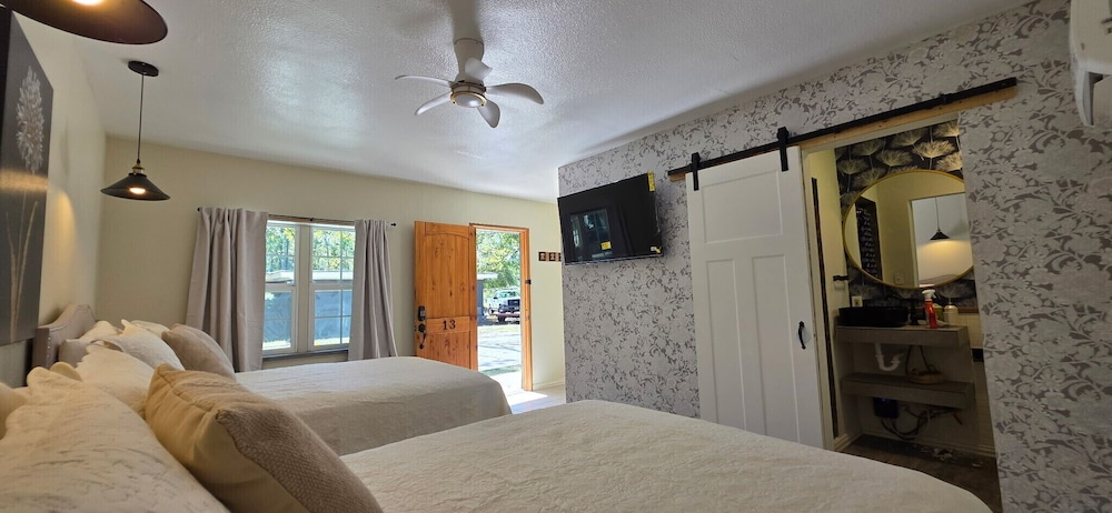 The Tally Motel