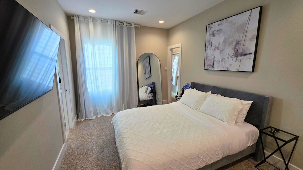 North Houston Comfort 3BR Near Downtown IAH