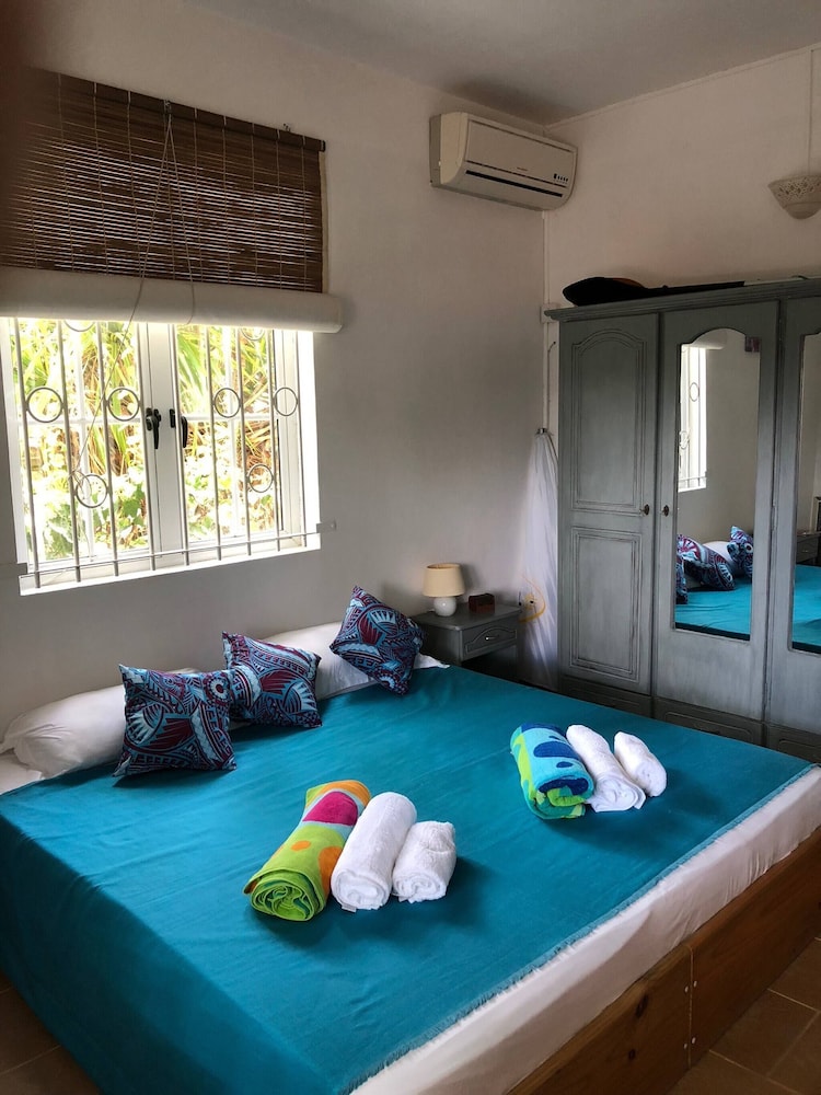 Villa Sirandane, Baie Du Tombeau view 3