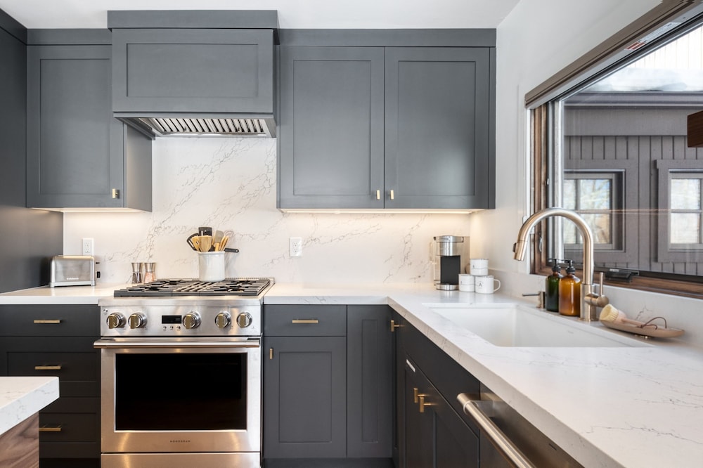 Quicksilver by Avantstay Park City Town House in Great Location