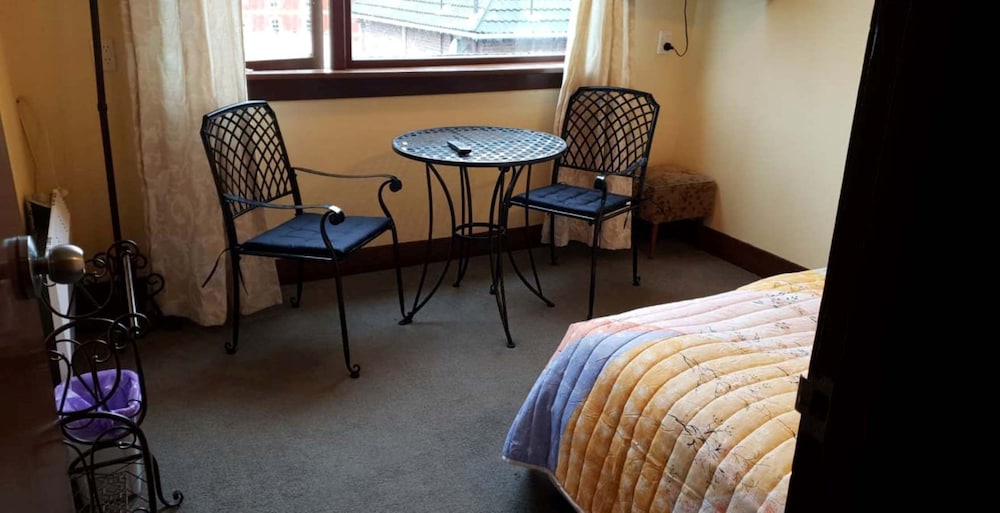 Manor House Backpackers
