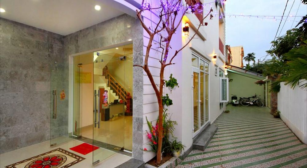 Center Homestay