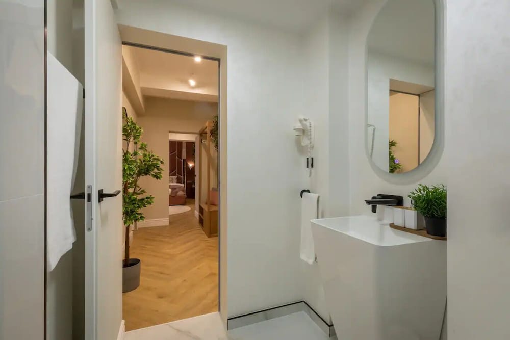 Aiastay Bucharest River Apartments