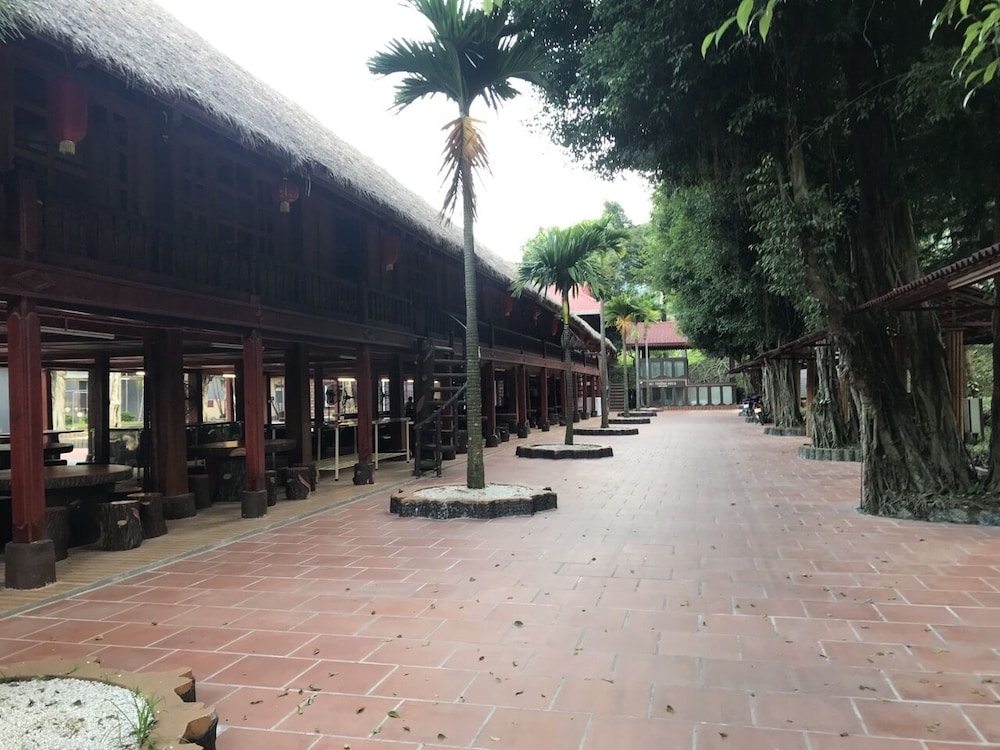 Paragon Resort