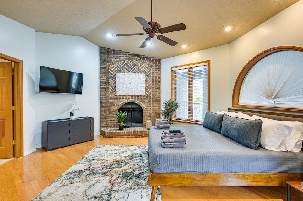 Tampa Vacations - Convenient Tampa Home: Lanai, Pool - Property Image 4