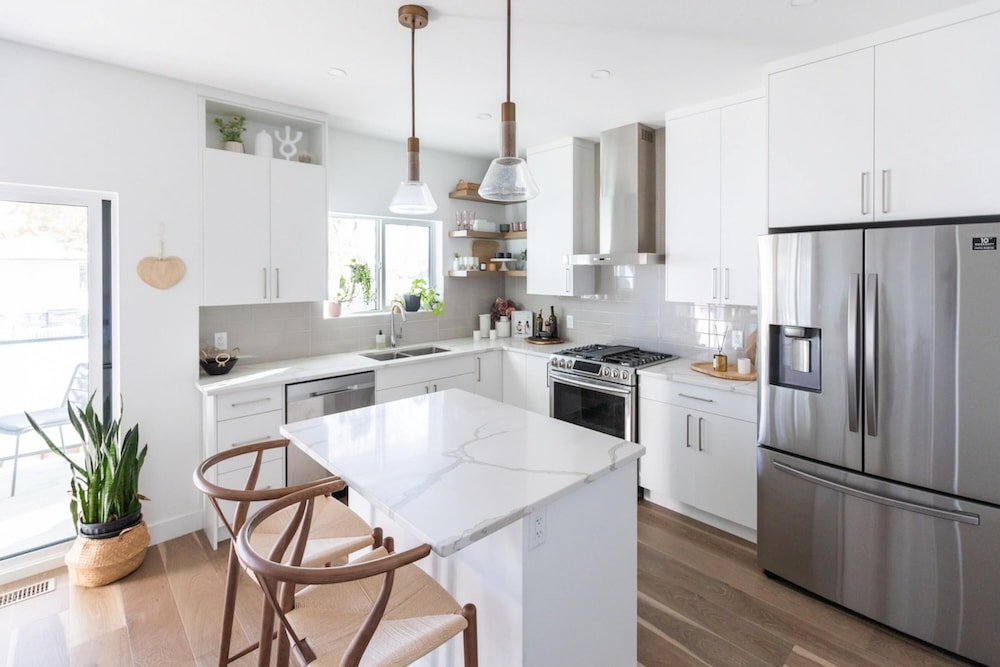 DT 3-lvl Townhouse w Rooftop Patio