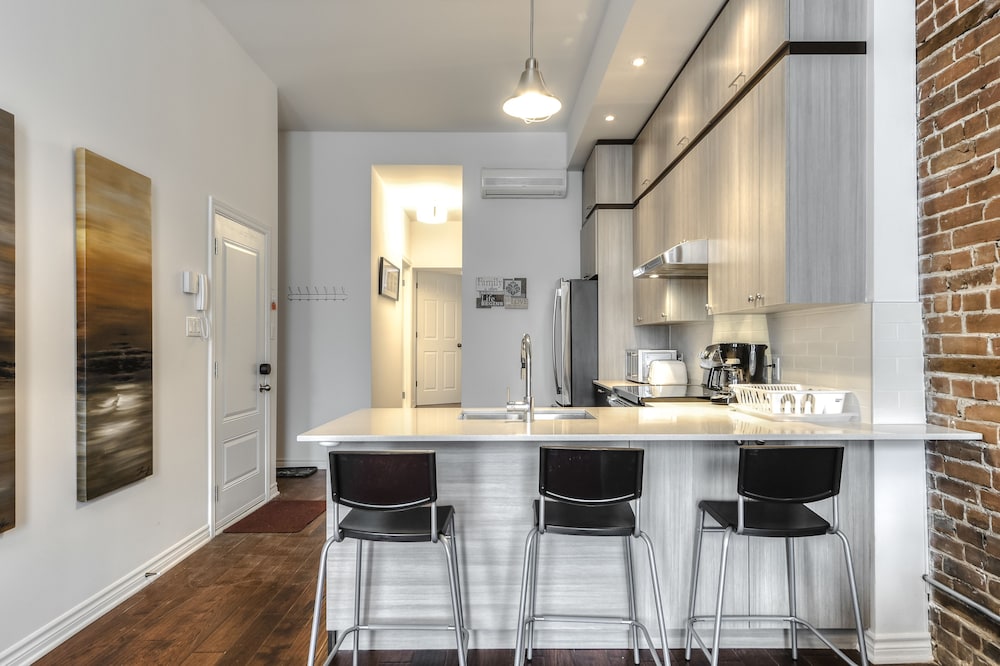 St Laurent Apartments - Image 5