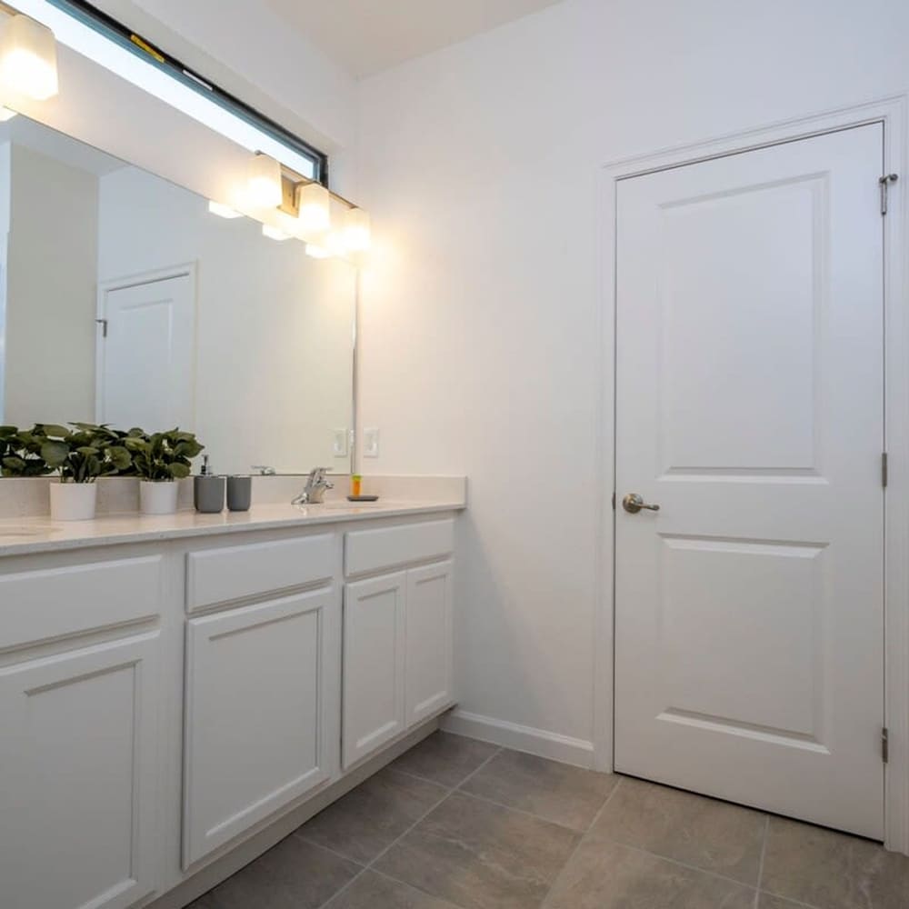 6152 Fantastic Spacious Home for Your Family