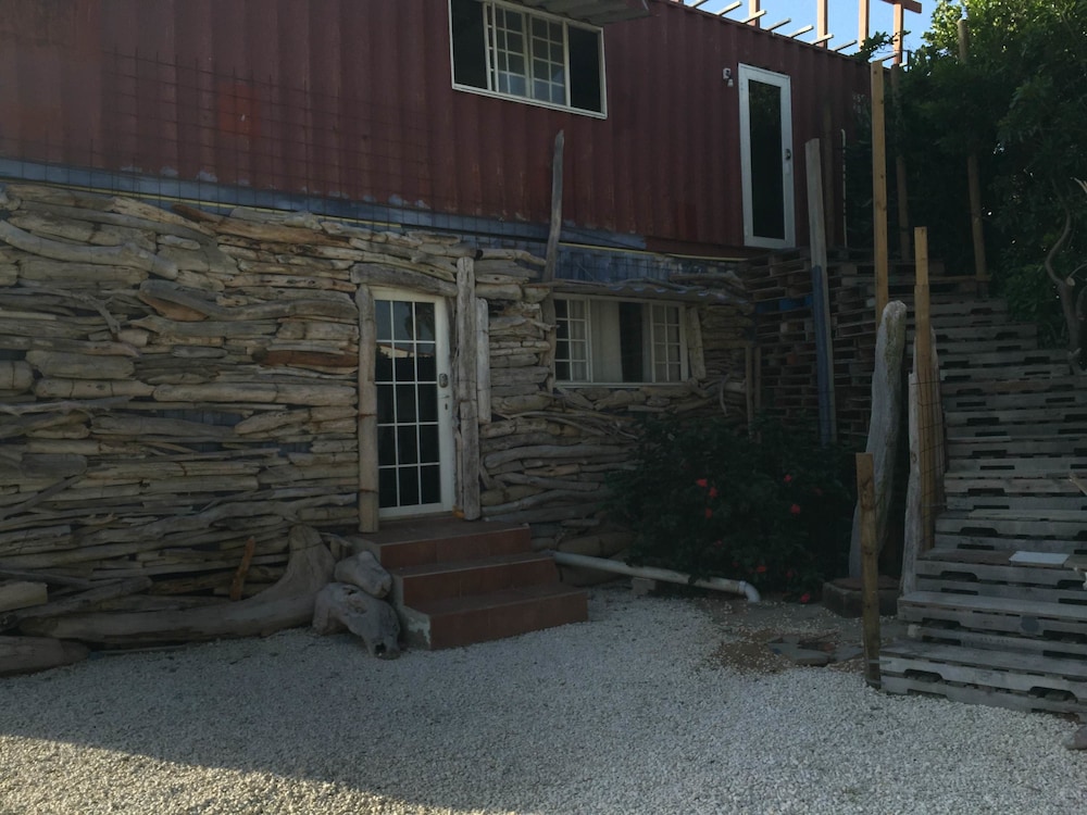 Driftwood Gardens