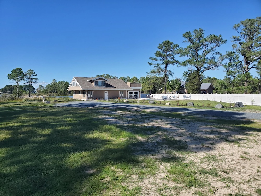 Kingsbay Mansion & Vacation Houses