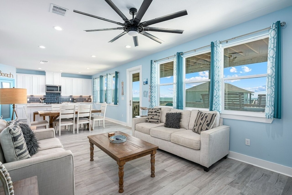 Oceanfront Manor 4 Bedroom Home