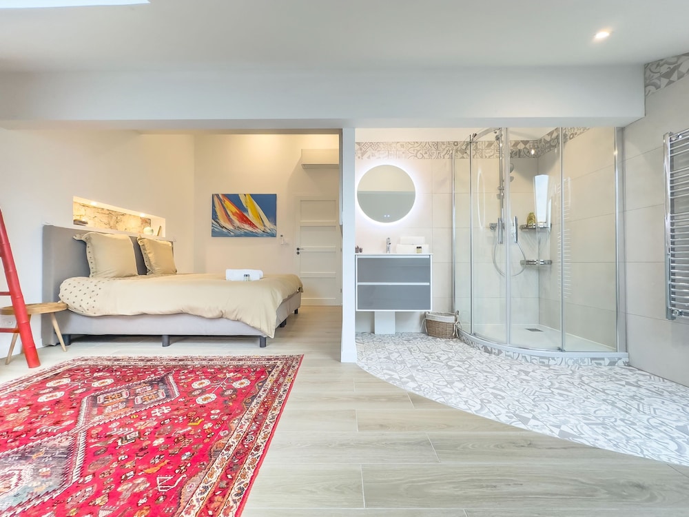 Le Duplex in Cannes With 4 Bedrooms and 3 Bathrooms